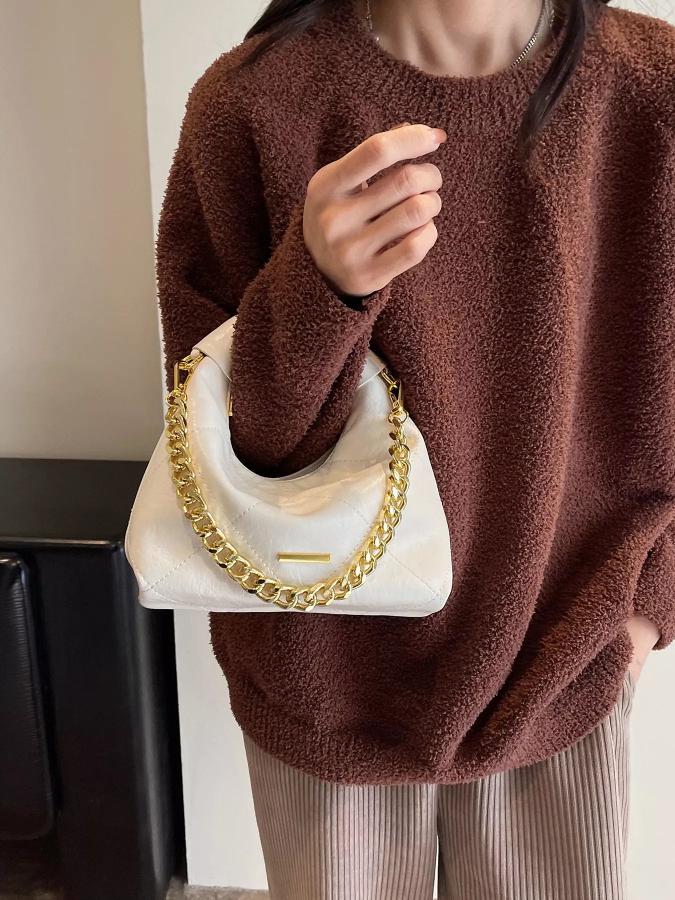 Chain Decor Leather Bag