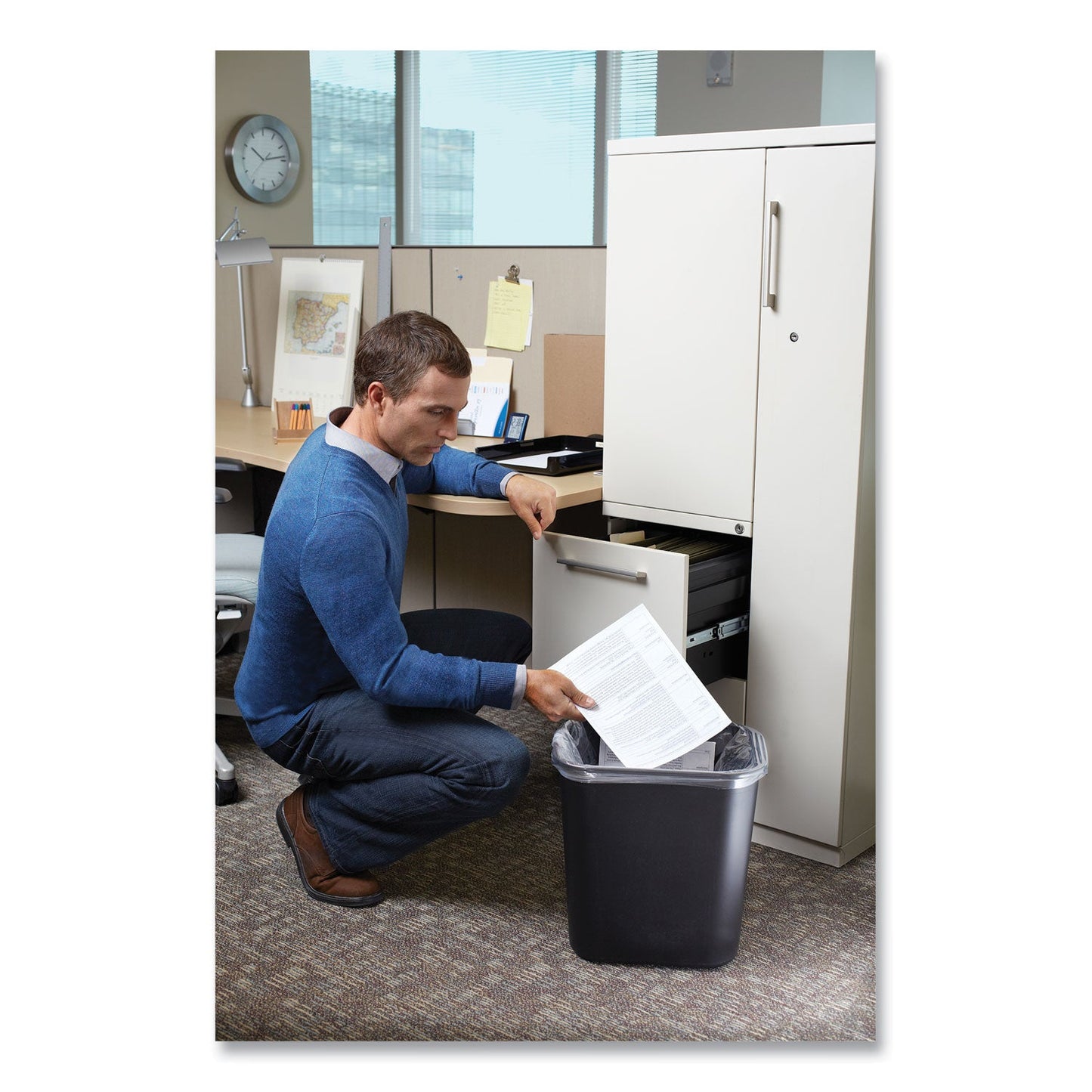 Rubbermaid Deskside Plastic Wastebasket, Rectangular, 7 gal, Black