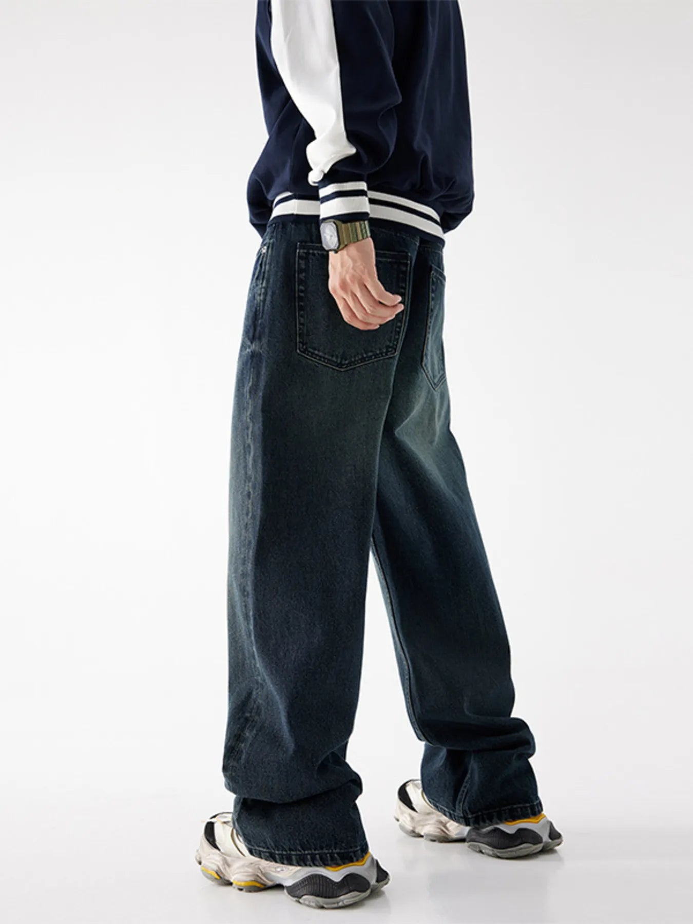 Men's Relaxed Fit Washed Jeans