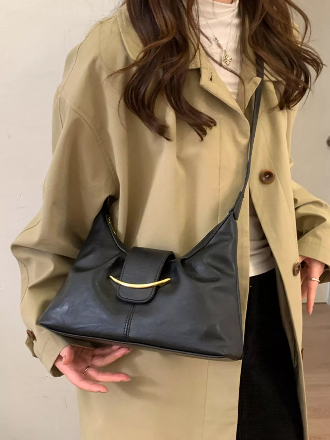 Buckle Adjustable Strap Crossbody Bag