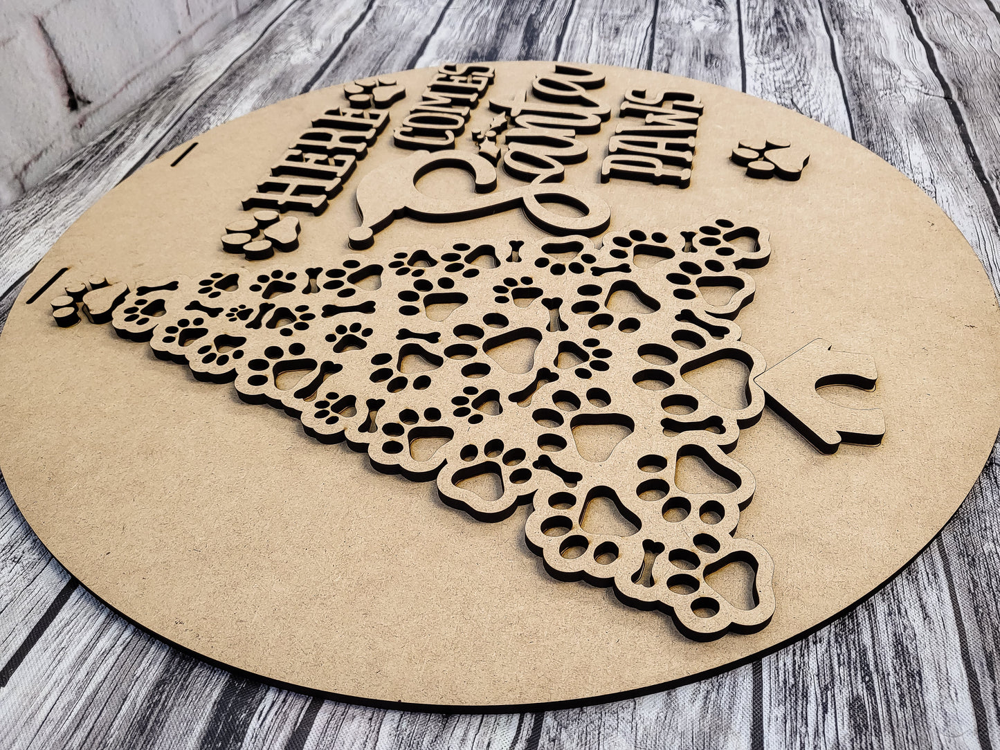 Here Comes Santa Paws Christmas Door Hanger DIY Unfinished Kit