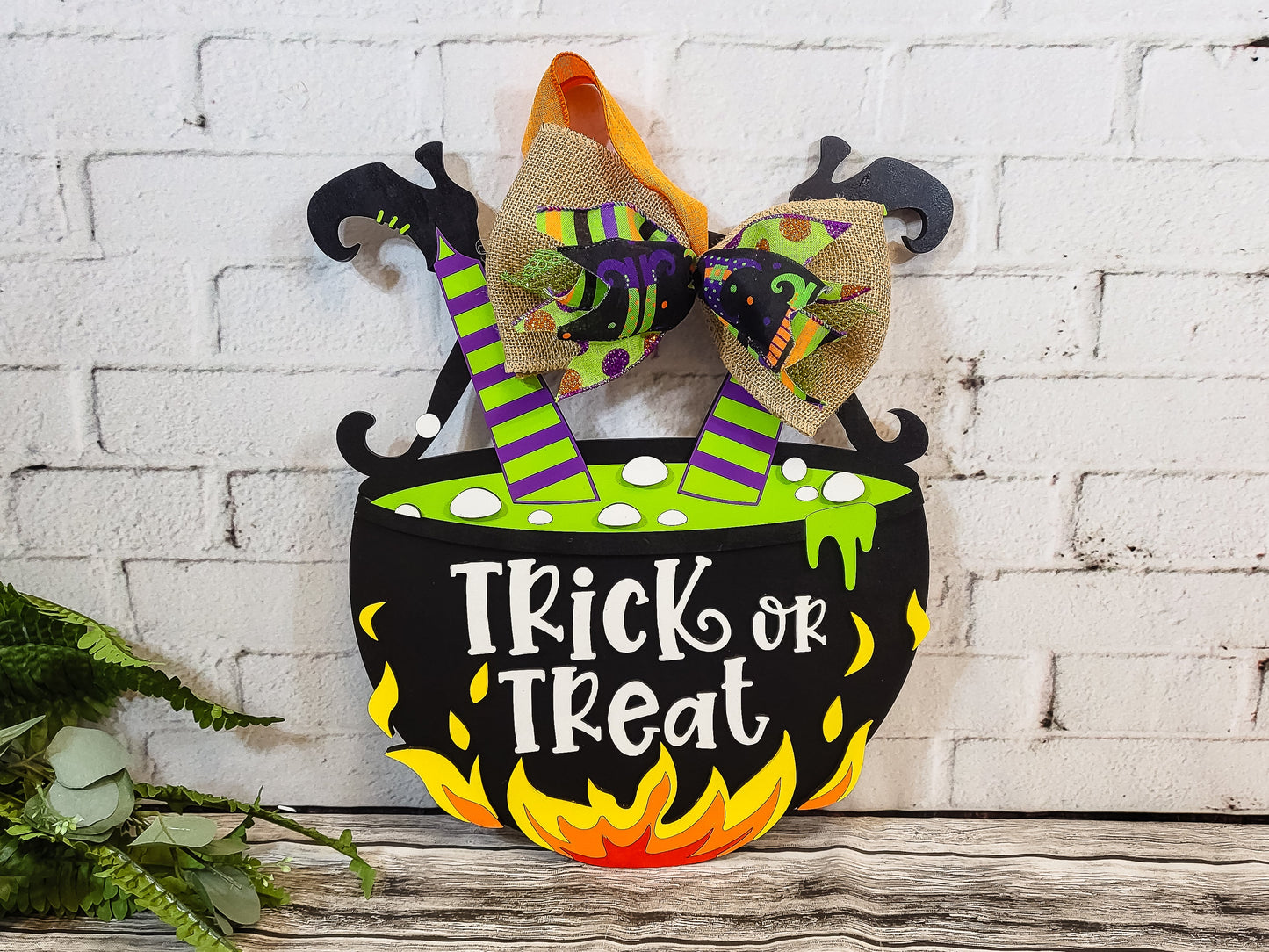 Witches Cauldron Door Hanger - Finished