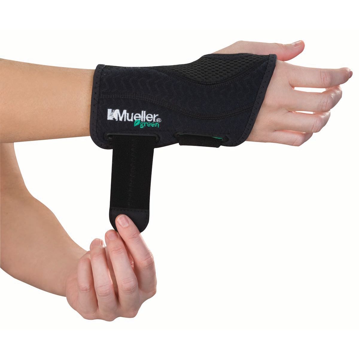 Mueller Wrist Brace Green  Right  Small/Medium
