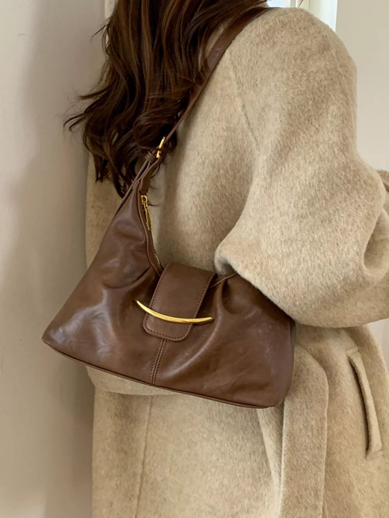Buckle Adjustable Strap Crossbody Bag
