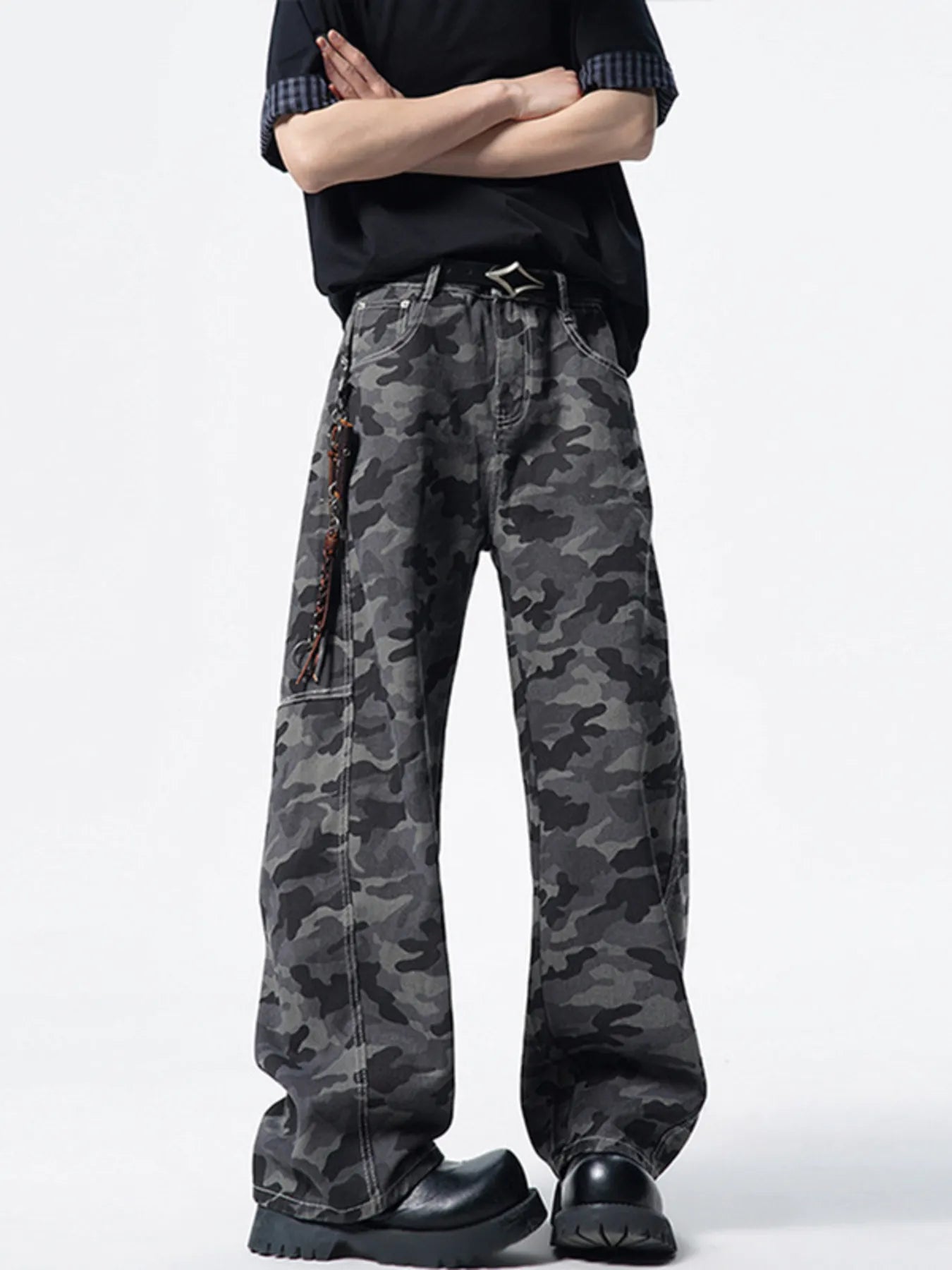 Men's Camo Wide-Leg Pants