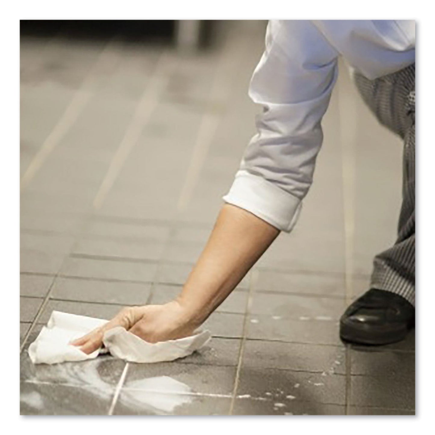 Tork Handi-Size Perforated Kitchen Roll Towel, 2-Ply, 11 x 6.75, White, 120/Roll, 30/Carton