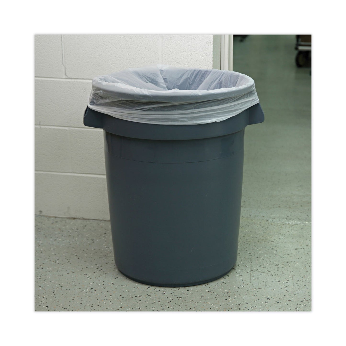 Boardwalk Linear Low Density Industrial Can Liners, 33 gal, 0.9 mil, 33 x 39, White, 100/Carton
