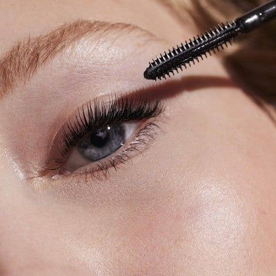 Well People Expressionist Lengthening Mascara 0.26 fl oz - Imperfect Box