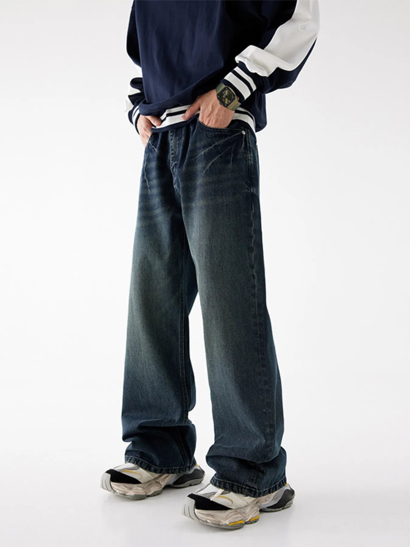 Men's Relaxed Fit Washed Jeans