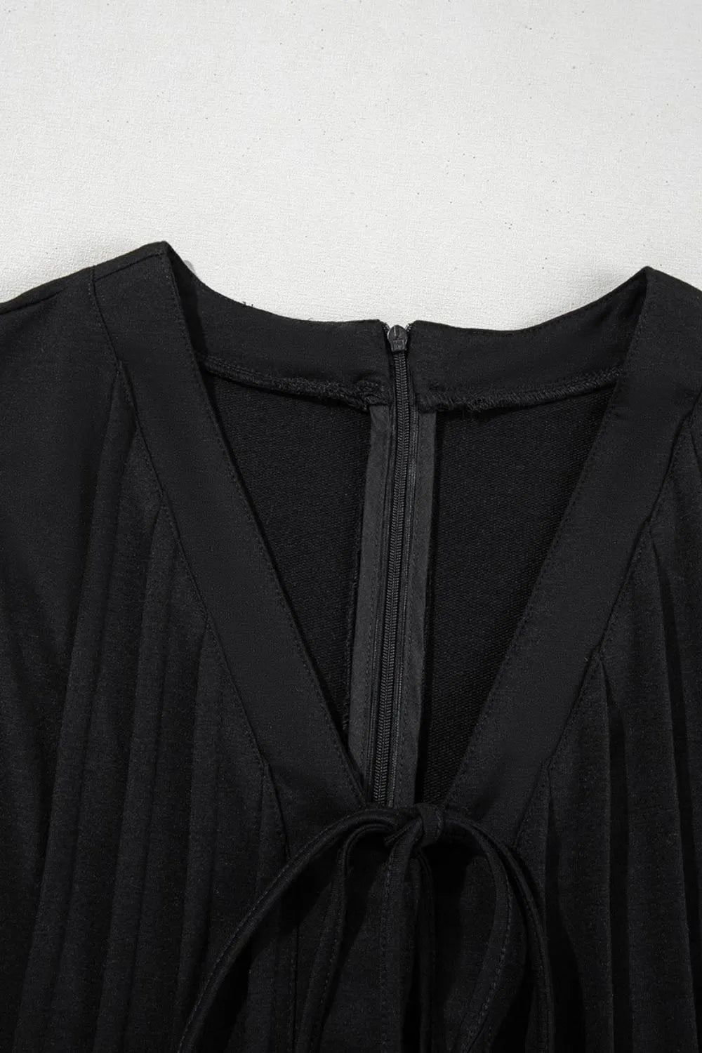 Tie V Neck Pintuck Sleeveless Loose Romper