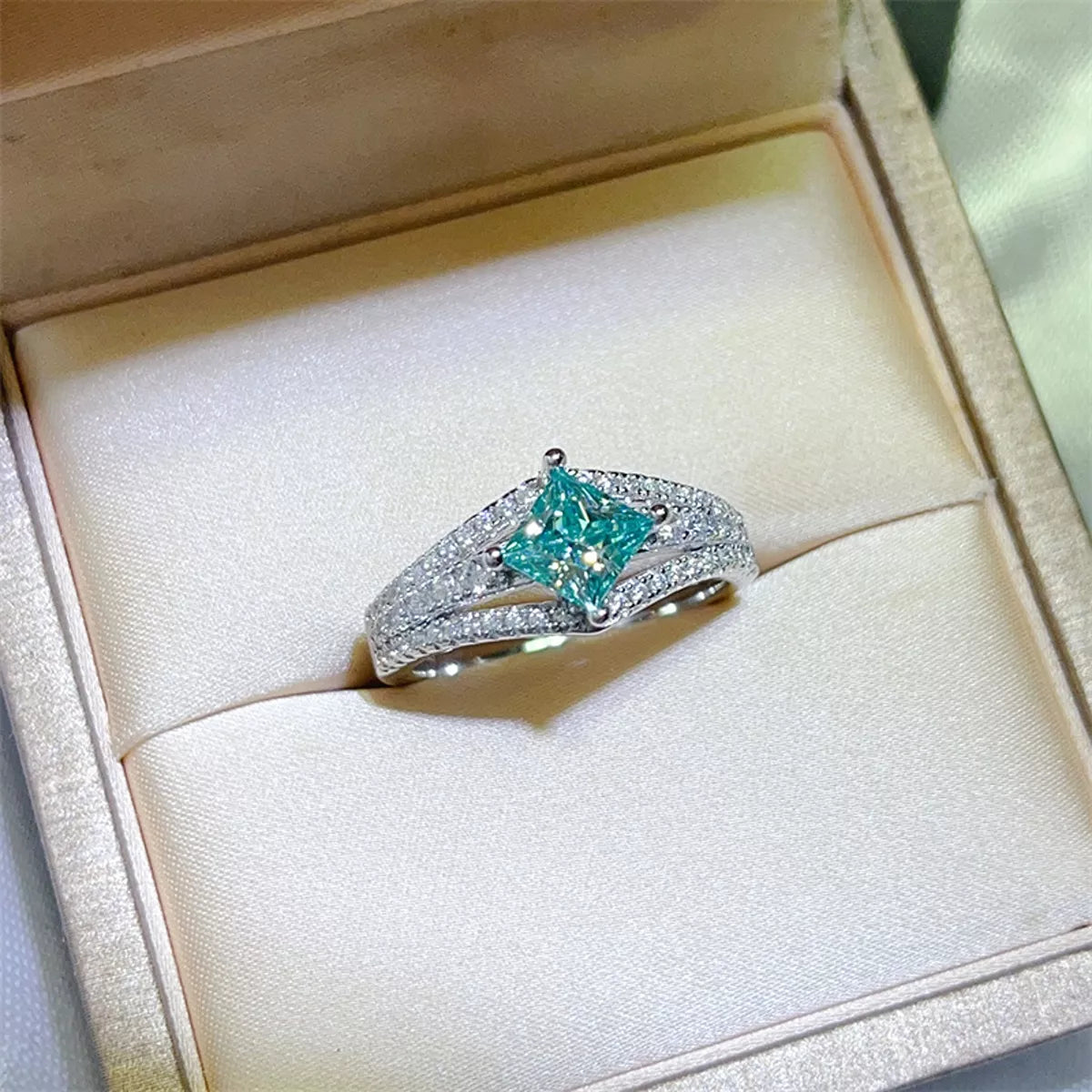 1 Carat Moissanite 925 Sterling Silver Ring
