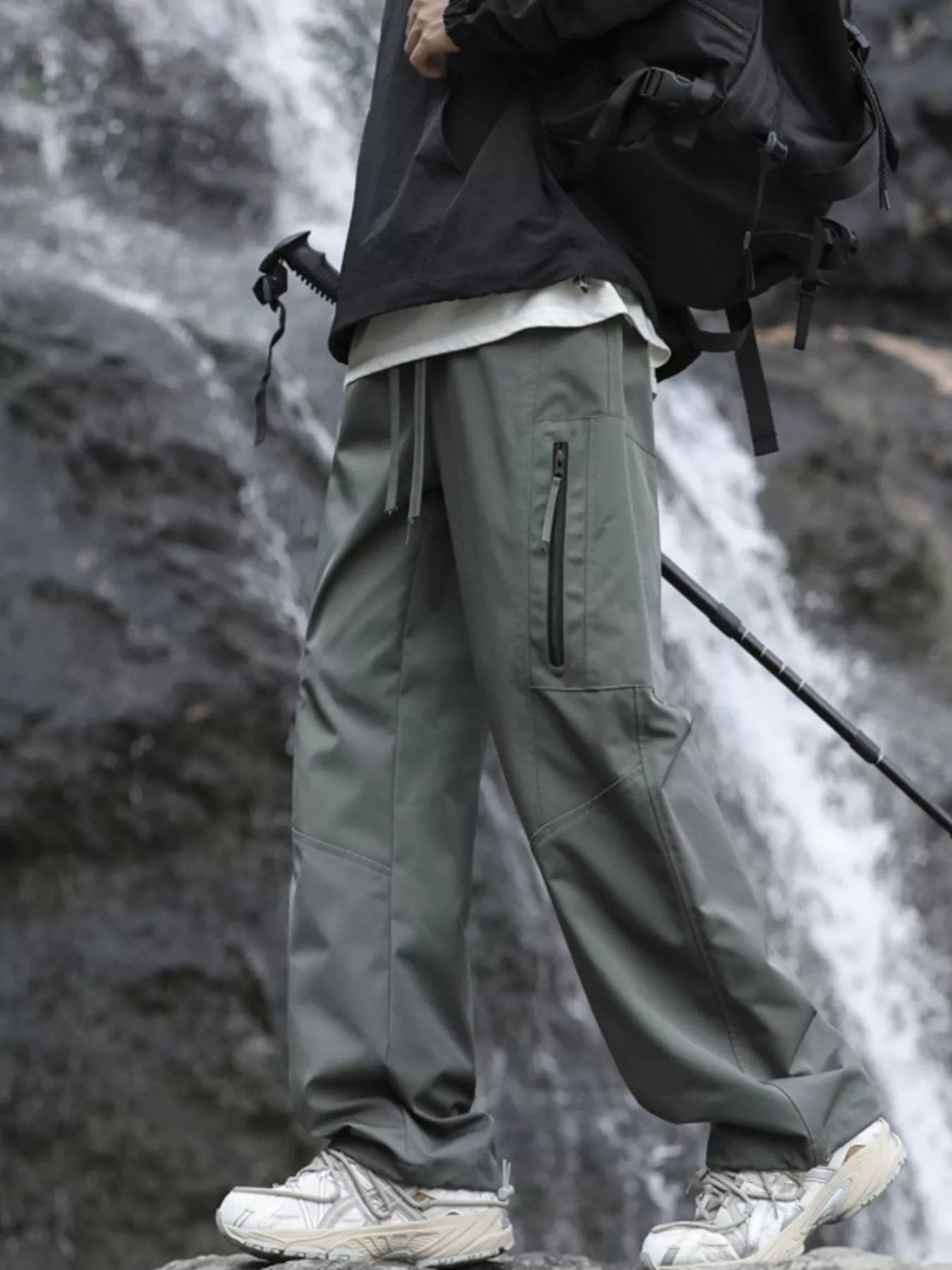 Men's Plus Size Relaxed Fit Cargo Pants with Zipper Pockets