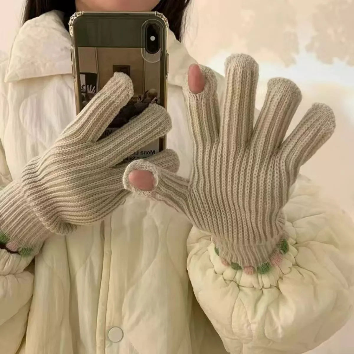 Lightweight Knitted Gloves