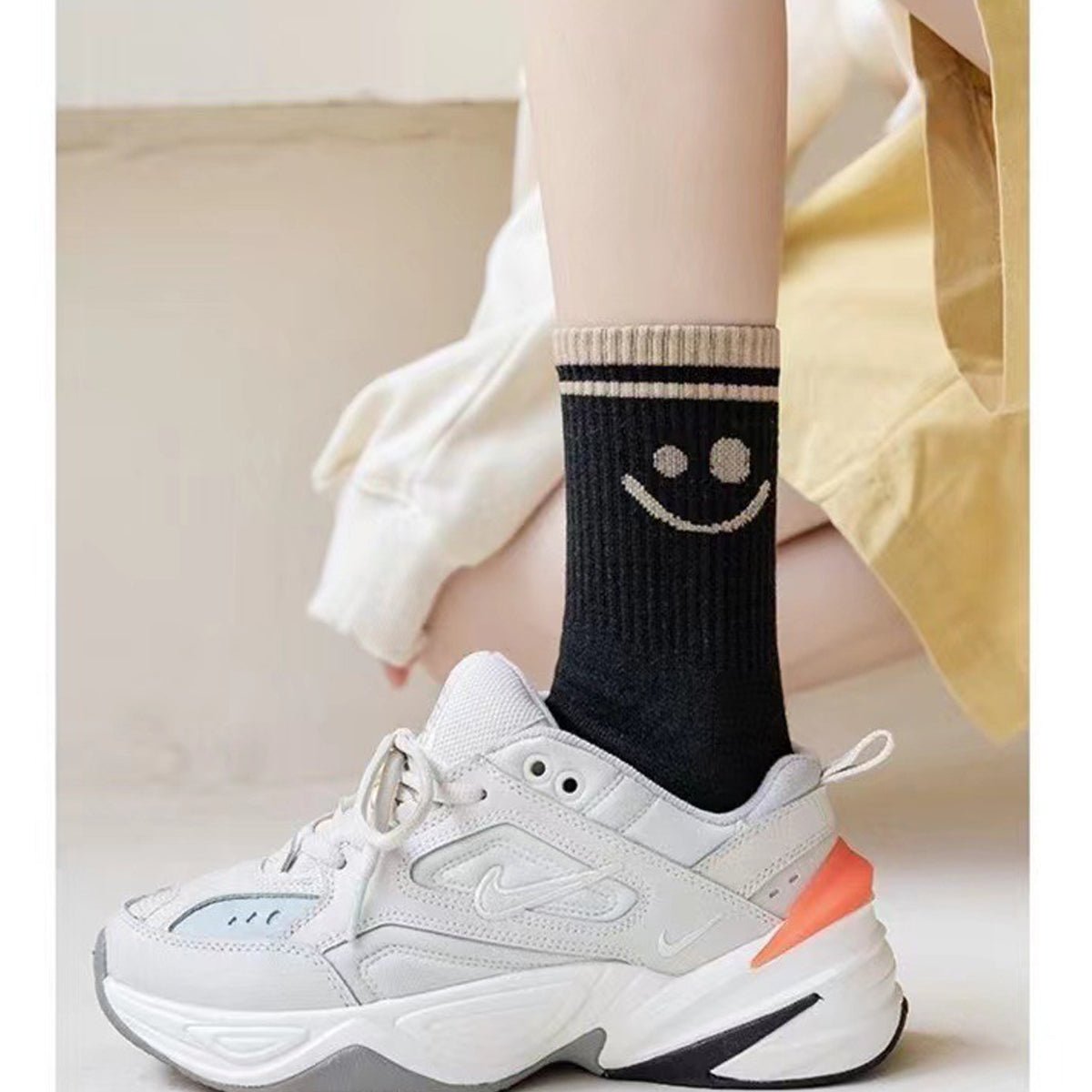 Women's Smiley Face Socks – 5 Pairs Breathable Comfy Crew Set